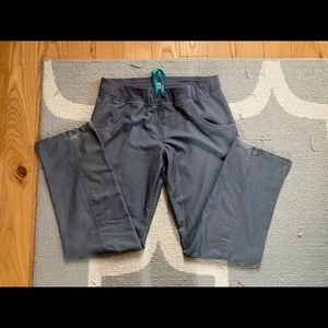 Medium Figs scrub bottoms, regular length